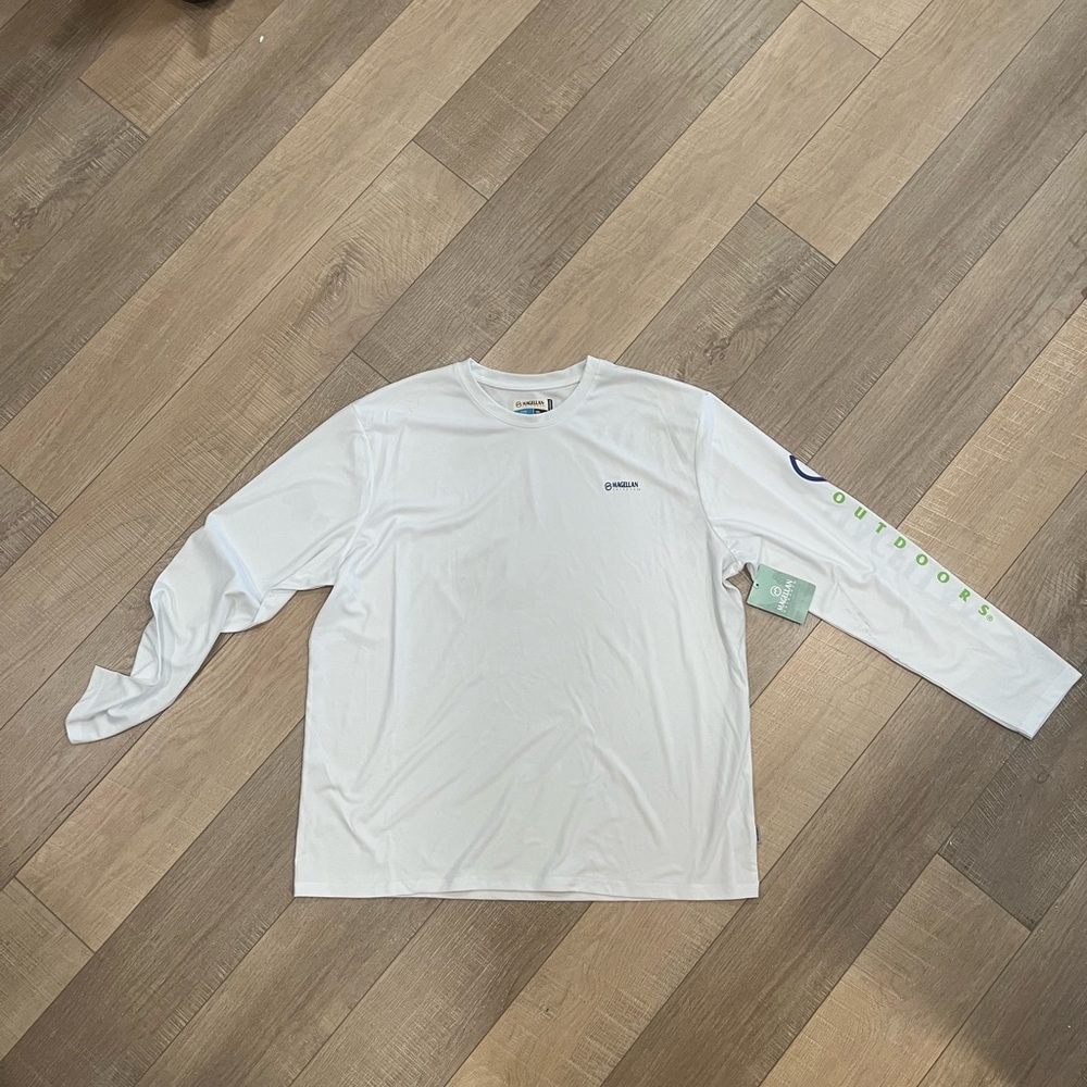 Magellan Outdoors White Long Sleeve Fishing Shirt
